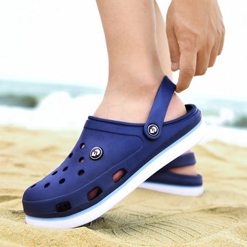 Summer Slippers Men's Croc-Like Beach Shoes